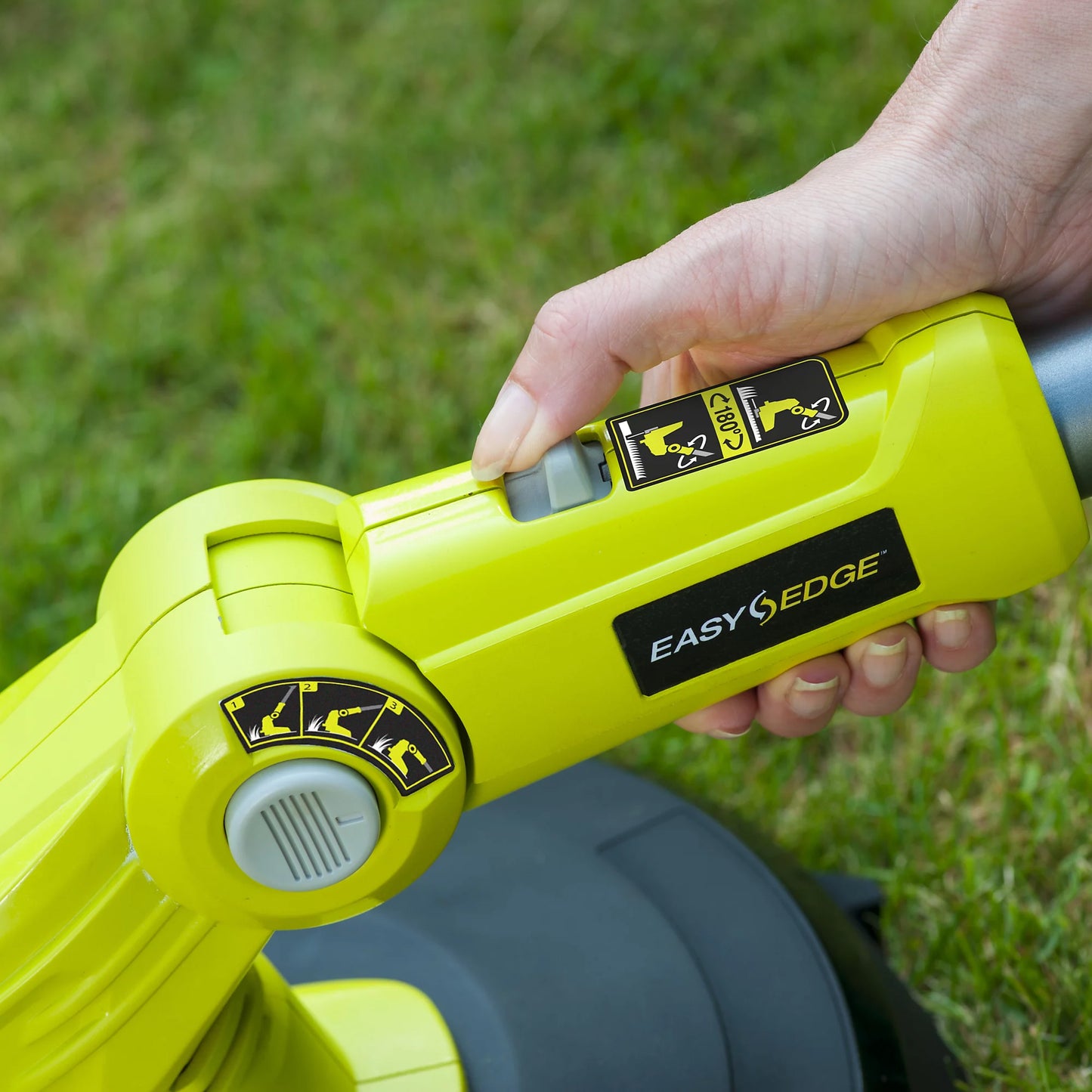 Ryobi ONE+ 18V 300mm Cordless Grass trimmer – RLT183220S